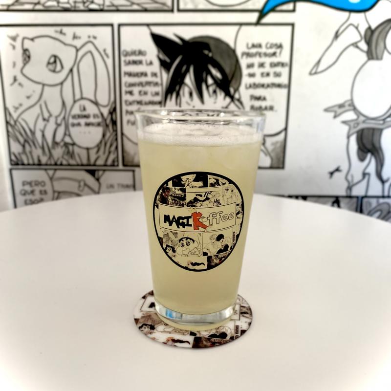 Té frío con sabor y limón